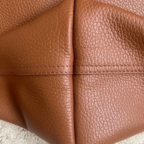 Cuyana Caramel Classic Leather Zipper Tote Brand New with Tags - Picture 6 of 12